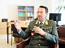 Er ist Leiter des Instituts für Friedenssicherung und Konfliktmanagement. (Bild öffnet sich in einem neuen Fenster)