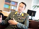 Im Gespräch Generalmajor Johann Frank. (Bild öffnet sich in einem neuen Fenster)
