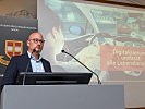 Martin Bauer referierte über die Möglichkeiten der Digitalisierung. (Bild öffnet sich in einem neuen Fenster)