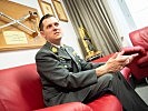Im Gespräch: Oberstleutnant Gerd-Alois Hiess. (Bild öffnet sich in einem neuen Fenster)