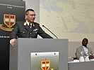 Generalleutnant Erich Csitkovits eröffnete das Symposium. (Bild öffnet sich in einem neuen Fenster)