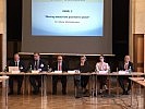 Co-Chair und Vortragende des zweiten Panels. (Bild öffnet sich in einem neuen Fenster)