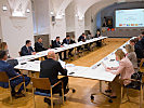 Die Teilnehmer im Plenum in der Sala Terena. (Bild öffnet sich in einem neuen Fenster)
