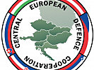 Logo der "Central European Defence Cooperation". (Bild öffnet sich in einem neuen Fenster)