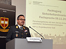 Brigadier Peter Deckenbacher bei seinen Ausführungen. (Bild öffnet sich in einem neuen Fenster)