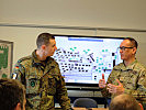 Ein Teilnehmer der deutschen Bundeswehr beim Tactical English Seminar. (Bild öffnet sich in einem neuen Fenster)
