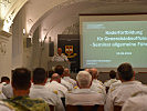 General Striedinger bei seinen Ausführungen. (Bild öffnet sich in einem neuen Fenster)