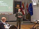 Brigadier Wörgötter betonte die gesellschaftlichen Implikationen von KI.