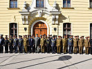 Die Delegation mit dem Kommandanten der Landesverteidigungsakademie.
