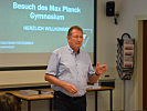 Gunther Hauser informiert über die die Sicherheitspolitik Europas. (Bild &ouml;ffnet sich in einem neuen Fenster)