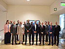 Die Teilnehmer der deutschen Delegation mit Peter Simbrunner.