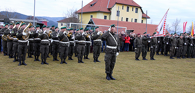 Kapellmeister Pranter mit den Kärtner Musikern