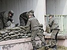 ...wurden in über 4.000 Sandsäcke gefüllt. (Bild öffnet sich in einem neuen Fenster)