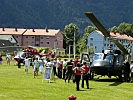Der Hubschrauber Agusta Bell 212 und der Notarzthubschrauber RK1. (Bild öffnet sich in einem neuen Fenster)