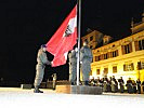 Flaggenparade vor dem Schloss Eggenberg. (Bild öffnet sich in einem neuen Fenster)