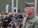 Oberst Peter Trierweiler bei seiner Festrede. (Bild öffnet sich in einem neuen Fenster)