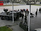 Auch im Inneren des "Pandurs" durfte Platz genommen werden. (Bild öffnet sich in einem neuen Fenster)