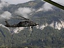 Ein "Black Hawk" des Bundesheeres auf dem Rückflug zum Fliegerhorst. (Bild öffnet sich in einem neuen Fenster)