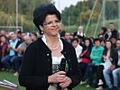 Bürgermeister Waltraud Schwammer begrüßt die Rekruten und Ehrengäste. (Bild öffnet sich in einem neuen Fenster)