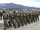 ...des Ehrenzuges und der anzugelobenden Soldaten eröffnet. (Bild öffnet sich in einem neuen Fenster)