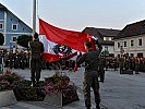 Das Niederholen der Flagge beendete die Angelobung. (Bild öffnet sich in einem neuen Fenster)