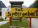 Eine Tafel warnt vor dem Katastrophengebiet. (Bild öffnet sich in einem neuen Fenster)