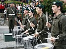 Die Trommler der Militärmusik bei ihrer Show. (Bild öffnet sich in einem neuen Fenster)