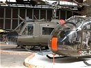 Hinter der "Alouette" ist eine Agusta Bell AB-204 zu sehen. (Bild öffnet sich in einem neuen Fenster)