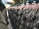 In den Reihen der Soldaten herrscht Konzentration. (Bild öffnet sich in einem neuen Fenster)