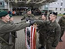 ...und von 4 Rekruten am Feldzeichen gesprochen. (Bild öffnet sich in einem neuen Fenster)