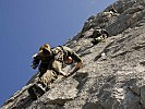 Wichtig ist das Zusammenspiel der Seilschaft im alpinen Gelände. (Bild öffnet sich in einem neuen Fenster)