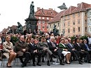 Erzherzog Johann im Hintergrund hatte keinen Grund sich abzuwenden. (Bild öffnet sich in einem neuen Fenster)