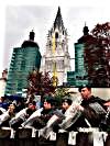 Die Militärmusik Niederösterreich begleitete den Einzug in die Basilika. (Bild öffnet sich in einem neuen Fenster)