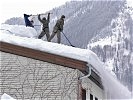 ...lasten auf den Dächern des Werkschulheimes Felbertal... (Bild öffnet sich in einem neuen Fenster)