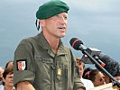 Militärkommandant Schmidseder während seiner Ansprache. (Bild öffnet sich in einem neuen Fenster)