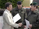 Oberstleutnant Johannes Kainzbauer (r.) und seine Soldaten trainieren rund um Freistadt.