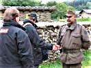 Oberstleutnant Dr. Mag. Messnarz, beim Interview mit dem ORF.