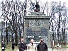 Garnisonsfriedhof in Kolomea (Ukr), ÖSK Kuratoren Oberst Alexander Barthou, GenLt i.R. Helmut Kreuzhuber und ÖSK GSchf OÖ Obstlt Erwin Fitz