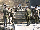 Abbau der Dreiecksbrücke durch die Panzerpionierkompanie des Panzerstabsbataillon 3