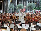 Oberst Heher und seine Gardemusiker laden ins Wiener Rathaus.