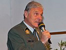 Oberst Hans-Georg Heinke führte durch das Programm.