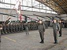 In Hörsching wurden die Heimkehrer von Generalleutnant Höfler (Mitte) emfangen.