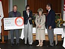 Citymanagerin Pils moderierte die Verleihung des Cittàslow-Awards 2011 an Heidelinde Staudinger, die den ersten Preis gewann und gemeinsam mit ihrem Gatten Kurt Staudinger entgegennahm.
