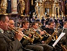 Das Blasorchester der Militärmusik Steiermark intoniert die Sankt-Georgsmesse.