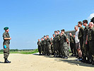 Schmidseder mit den Soldaten der Pionierkompanie.