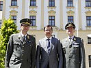V.l.: Brigadier Csitkovits, Minister Darabos und der scheidende Kommandant, General Raimund Schittenhelm.