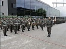 Die ausgerückte Truppe vor dem Festspielhaus.