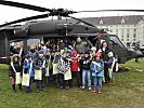 Ein Informationsoffizier beim Tag der Schulen am Heldenplatz im Einsatz.