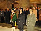 Die Gastgeber der traditionellen Vorfeier zum Nationalfeiertag: LH Günther Platter (Mitte) und Militärkommandant Herbert Bauer, r.
