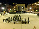 Der Große Österreichische Zapfenstreich dargeboten von der Militärmusik Tirol.